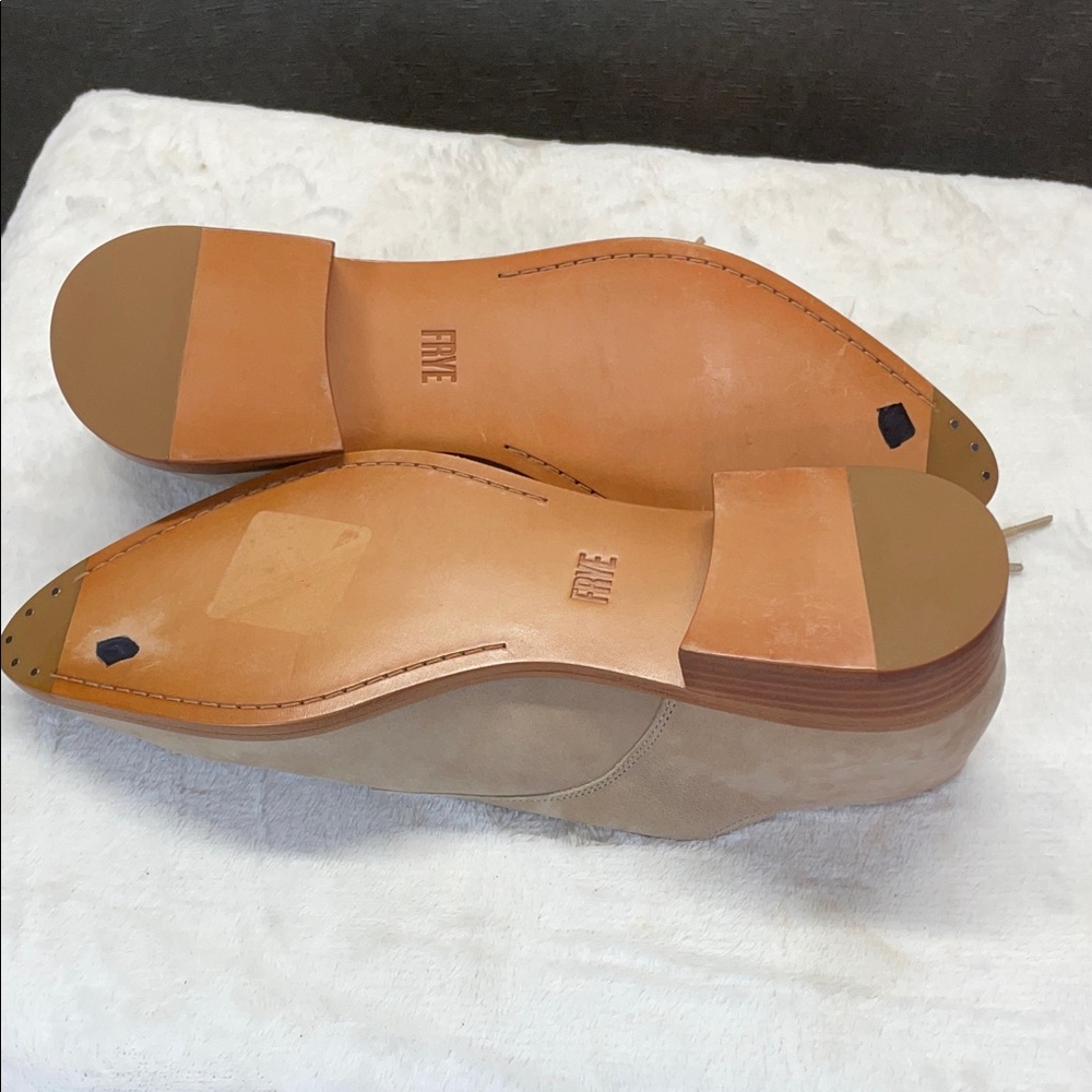 Frye Tan Lace-Up Oxfords - Picture 9 of 10